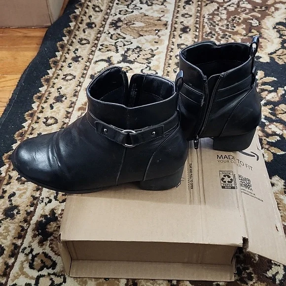 Place Big Girl's Faux Leather Heeled Boots; Size: 6Y, Color: Black - Picture 6 of 16